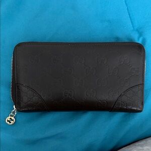 Gucci Black Leather Zip-Around Wallet